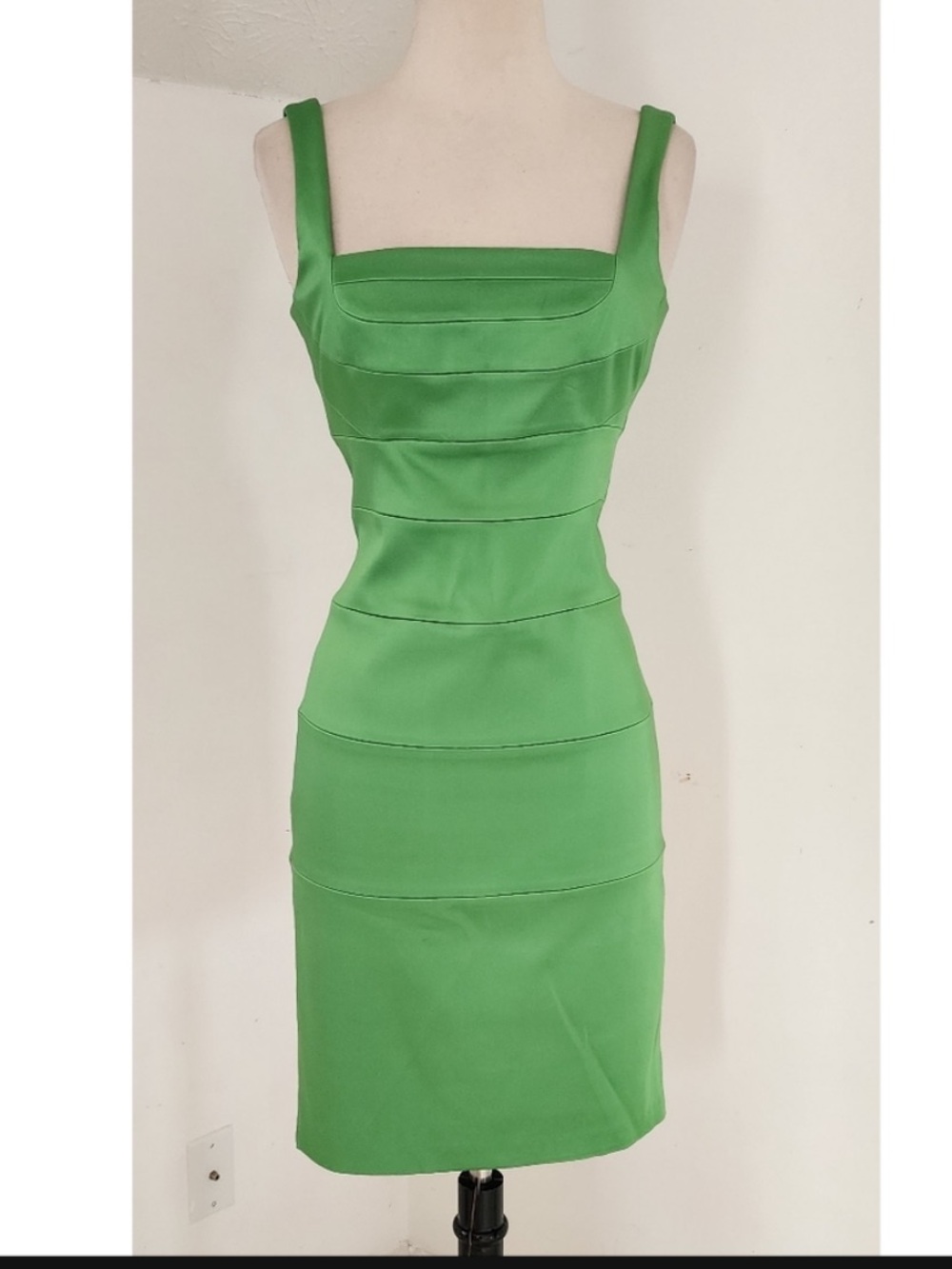 JAX Green Bodycon Sheath Dress Size 6 Square Neck Sleeveless Cocktail Party